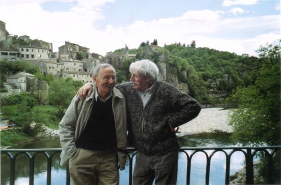 Jean FERRAT et Guy THOMAS à BALAZUC...très beau village sur la rivière Ardèche